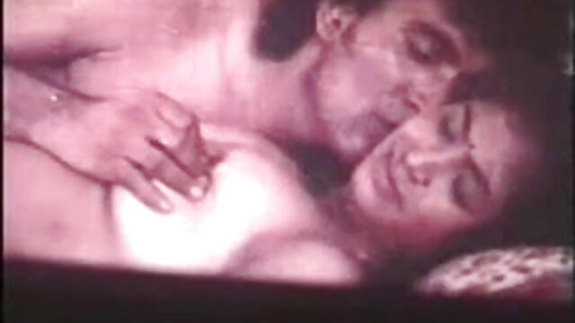 हॉर्नी ब्लोंडी ने योनि में एक नया सेक्सी वीडियो एचडी हिंदी फुल मूवी डिल्डो आज़माया