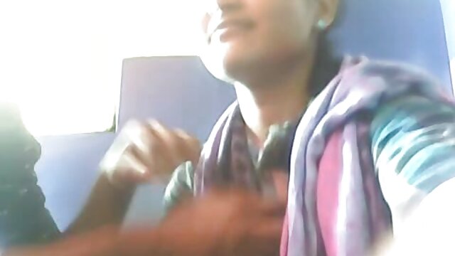 गोरा ने हिंदी सेक्सी मूवी एचडी फुल मालिश के दौरान एक बड़ा मुर्गा चूसा
